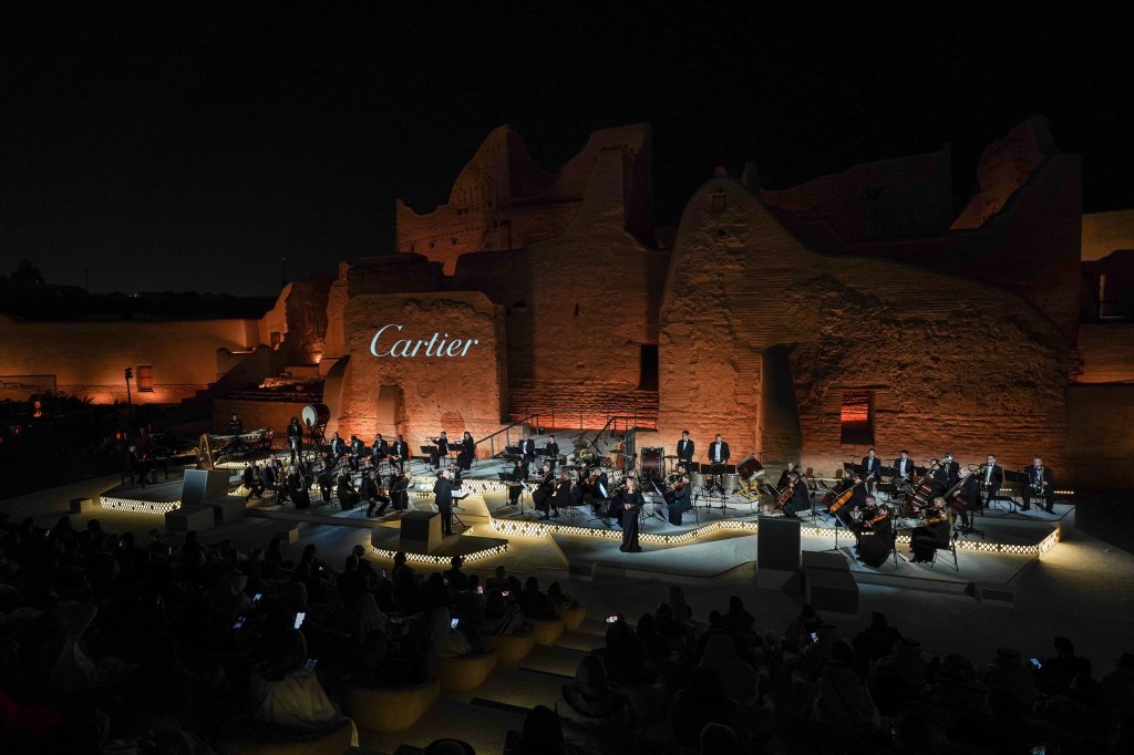 كارتييه تكشف عن معرضها الاستثنائي في حي الطريف&nbsp;بالدرعية