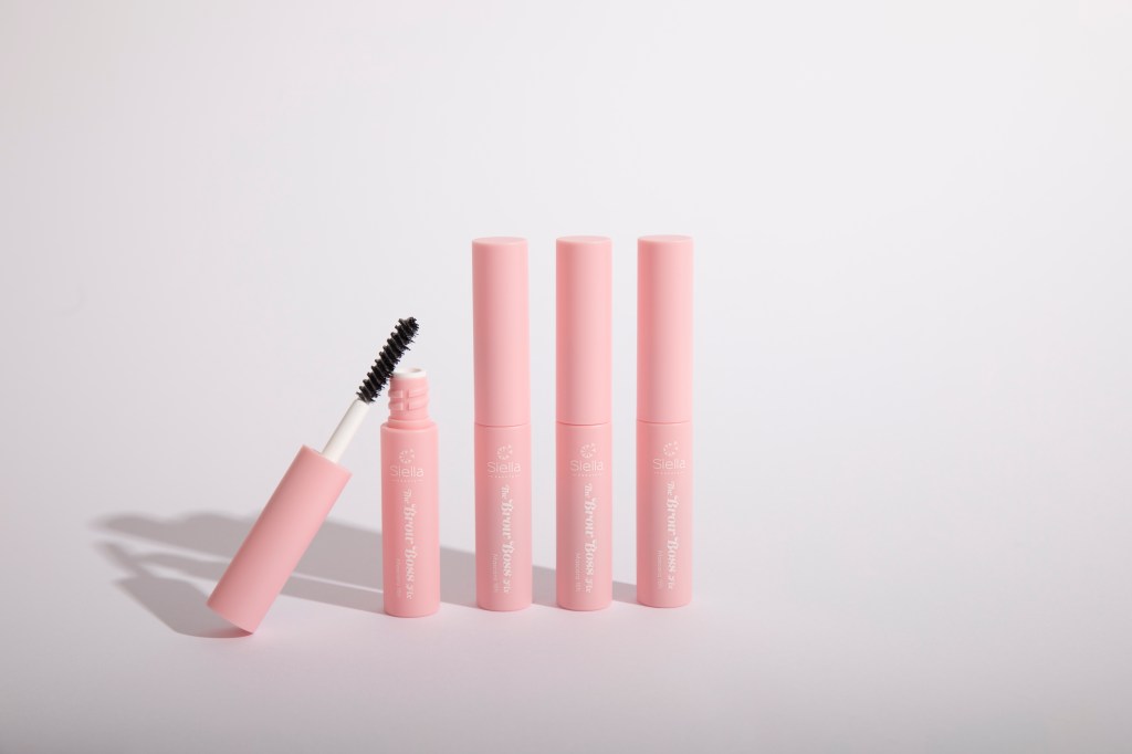 ماسكارا الحواجب من سييلا بيوتي: اطلالة جمالية مثالية وطبيعية كل&nbsp;يوم