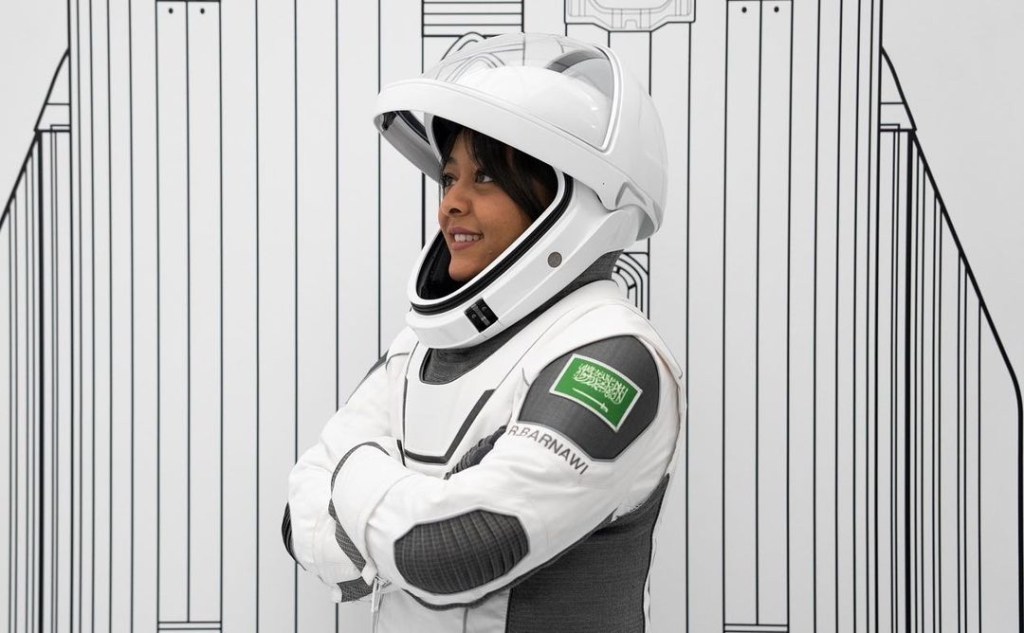 الأمير محمد بن سلمان يستقبل رواد الفضاء السعوديين قبل انطلاق رحلتهم إلى الفضاء