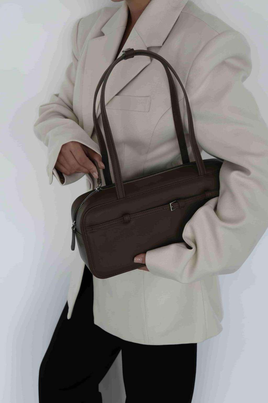 إيمي مورو: علامة إماراتية تُعيد تعريف الفخامة الهادئة في الحقائب&nbsp;الجلدية